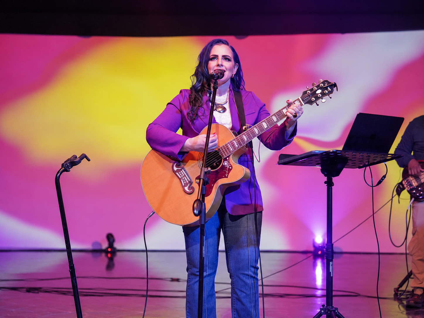 NL Worship live on stage